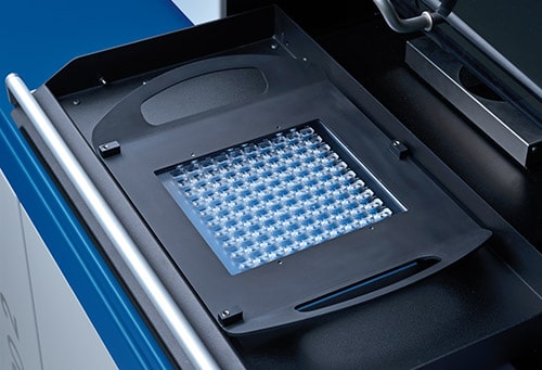 OptiSpheric IOL tray for the measurement of 100 lenses in air